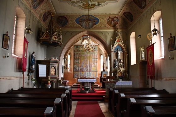 ...Altar verdeckt mit Fastentuch...