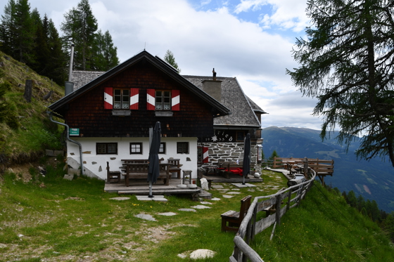 Einkehr bei der Bergfriedh&uuml;tte