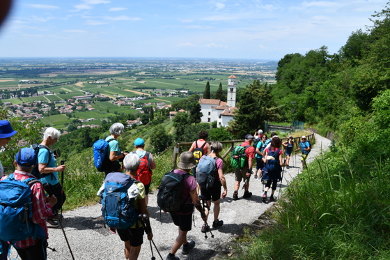 es geht wieder runter zur Kapelle