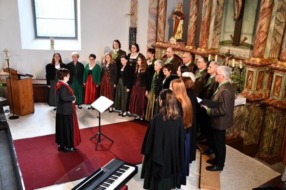 SG Stockenboi unter Chorleiterin Astrid Moser