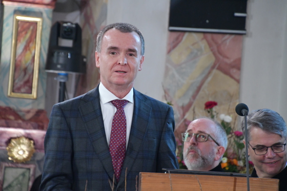 Aus Wien ( Bundeskanzleramt ) Hr. Fischer