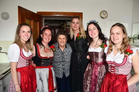 Elfie Haller - mit 93 Jahren noch immer rüstig