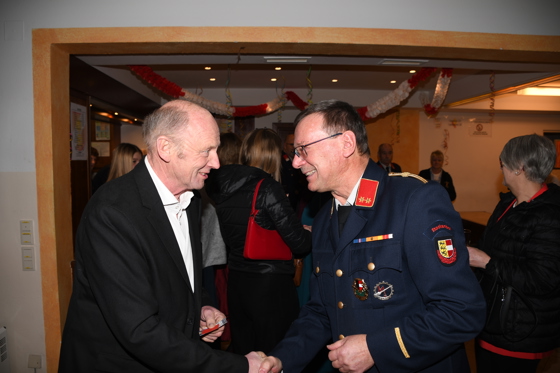 Kdt, Volkmar Buchacher begr&uuml;sst den Hausherrn der Gemeinde Stockenboi - BGM Hans J&ouml;rg Kerschbaumer...