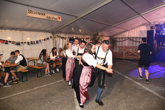 Auftanz der Volkstanzgruppe D`Staffbuam