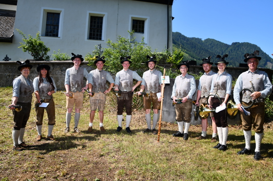 Jagdhornbl&auml;sergruppe Stockenboi unter Hornmeisterin Karin Kapeller vlg Oberkircher