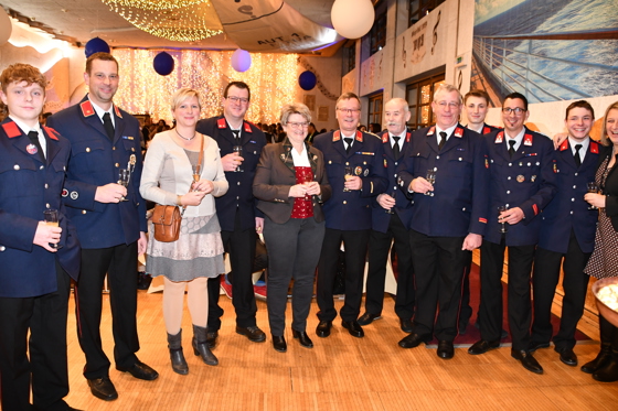 Stilgerecht kam die FF Stockenboi unter Kdt. Volkmar Buchacher